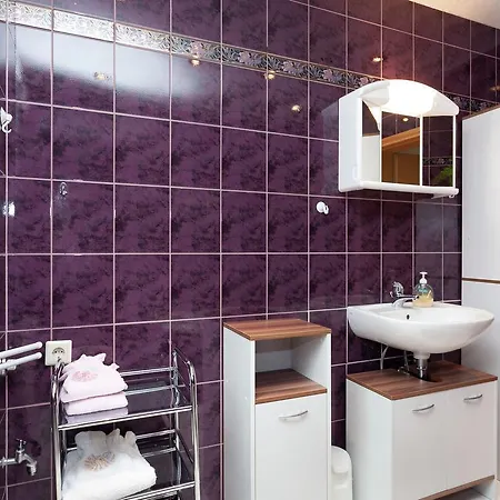 Ferienwohnung Thuringer Wald 2 *